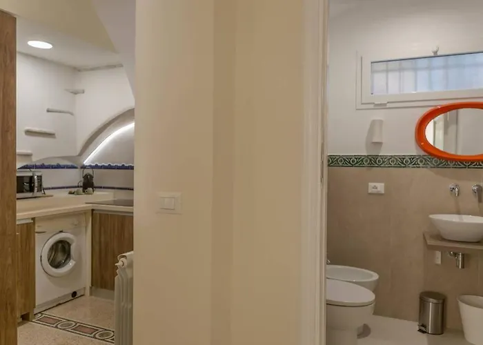 Apartment Romantica With Dehors Near San Giovanni